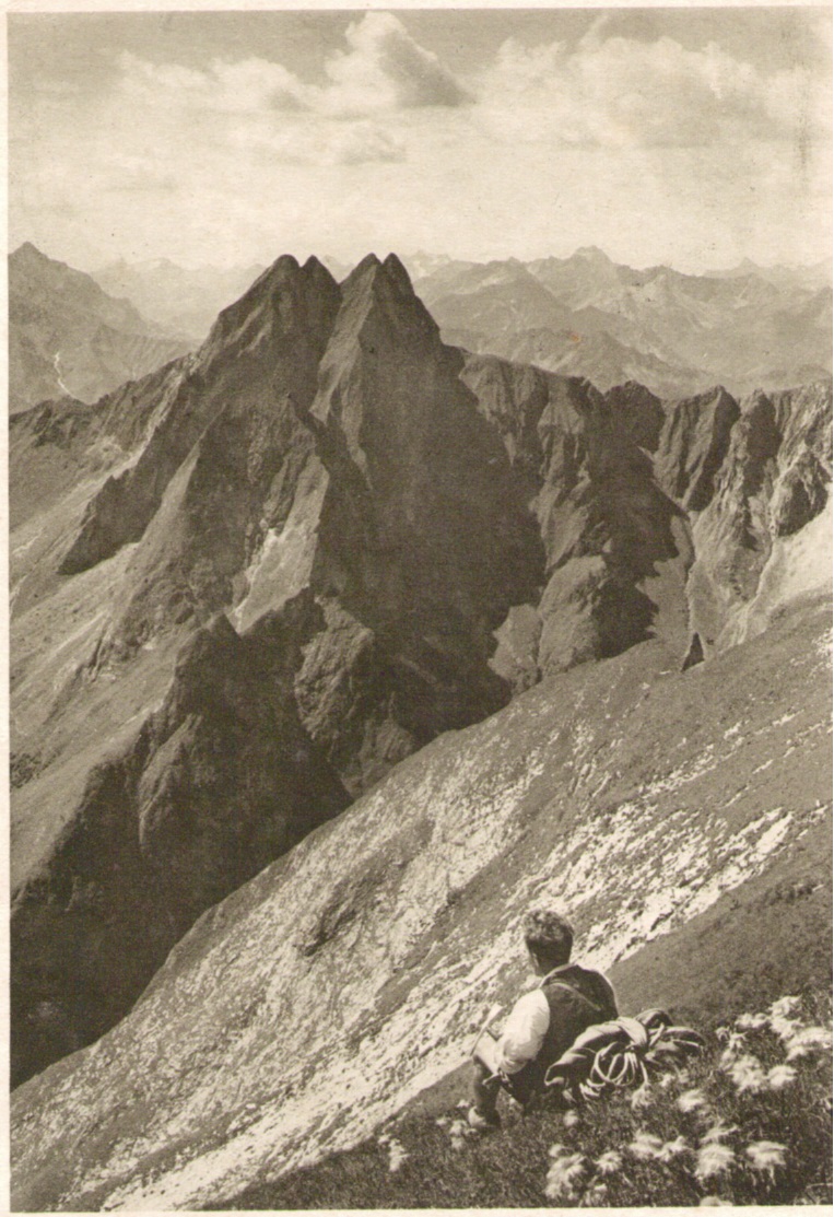 928_Hoefats von Osten um 1930p.jpg