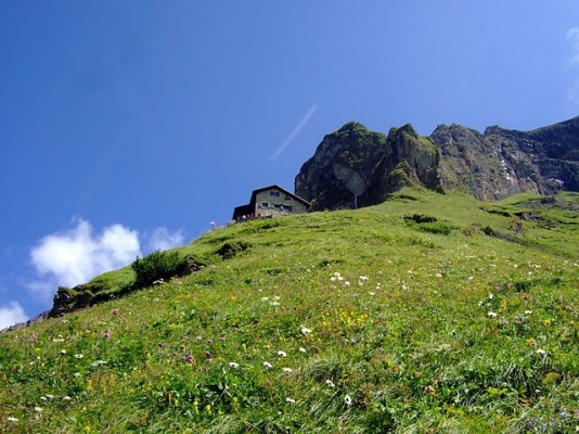 Frederic-Simms Hütte.jpg