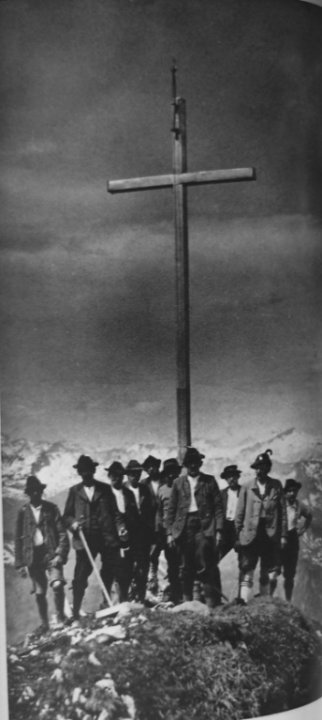 Bild06 Fritz Heimhuber - Westgipfel Kreuz Einweihung.jpg