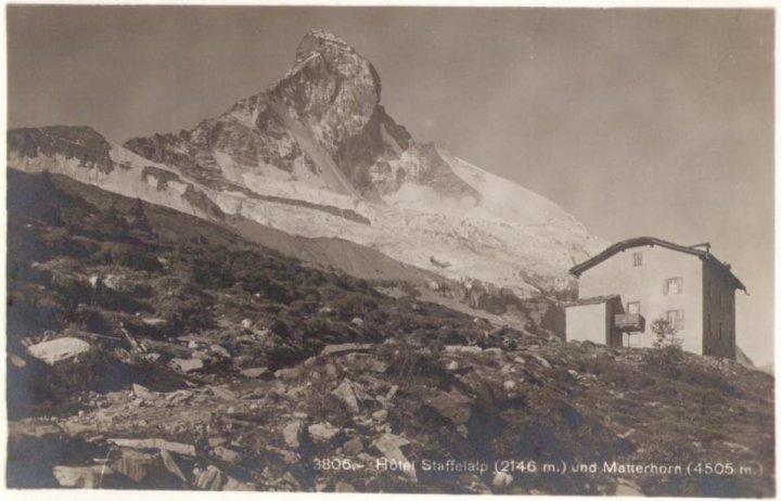 579_Hotel Staffelalp mit Matterhornpaint.jpg