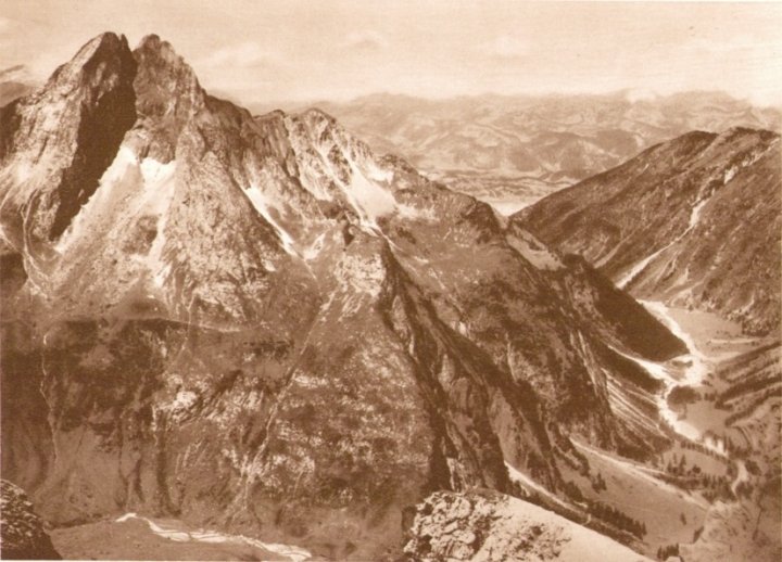 Ludwig Pfleghaar - Hoefats um 1920_01paint.jpg